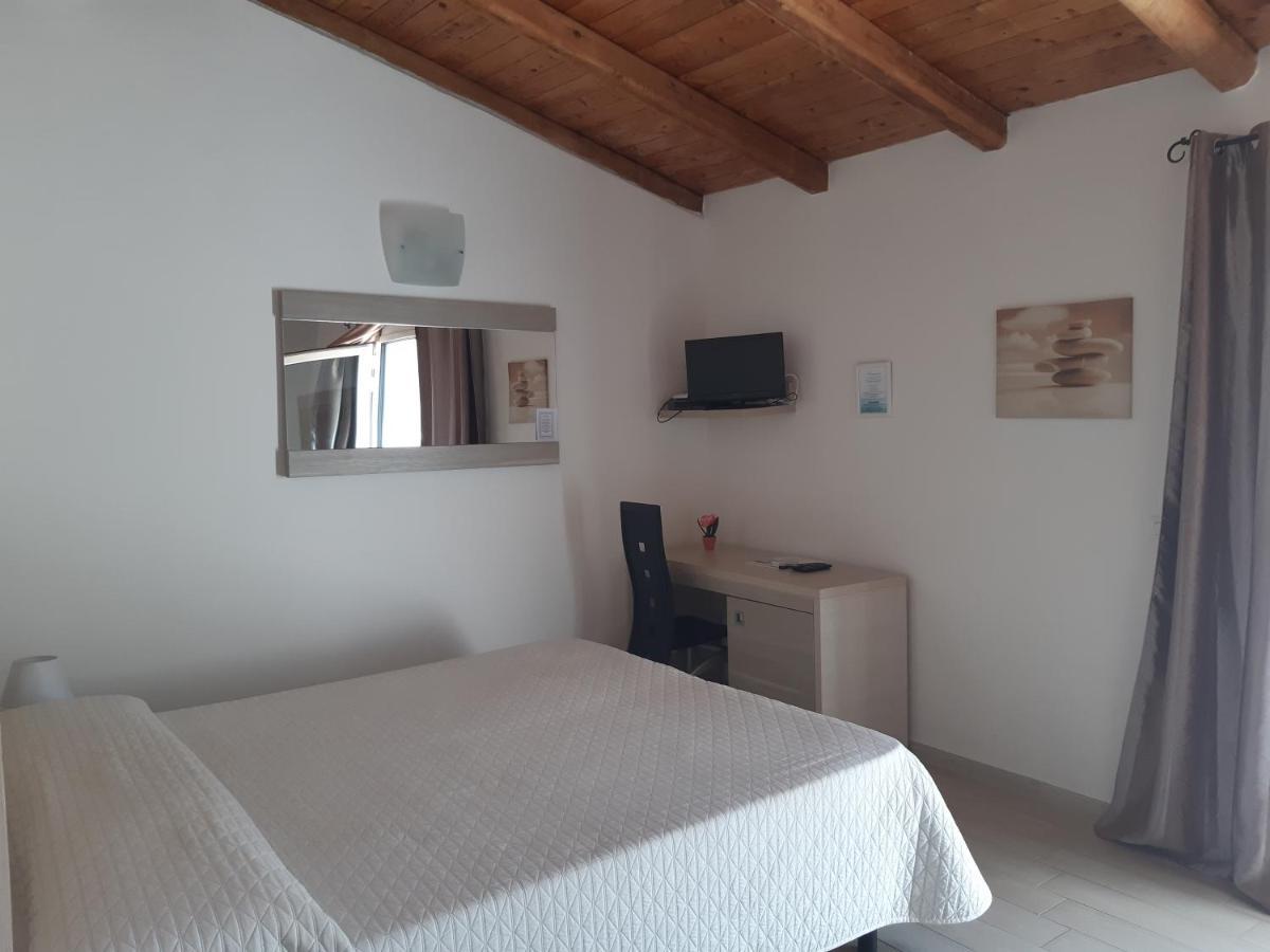 Bed and Breakfast Sole&Sale à San Teodoro  Extérieur photo